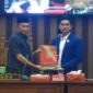 Dewan Perwakilan Rakyat Daerah (DPRD) Tanah Bumbu (Tanbu) menggelar Rapat Paripurna Penyampaian Rancangan Peraturan Daerah tentang Perubahan atas Peraturan Daerah Nomor 19 Tahun 2022 tentang Penyelenggaraan Perumahan dan Kawasan Permukiman. (foto: MC Tanbu)