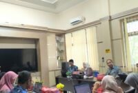 Fungsional Perencana Ahli Pertama dari Bappeda, Arwin Hartono, menekankan pentingnya alokasi minimal 2% dari APBDes untuk penanganan stunting. Foto : Mc Tanbu