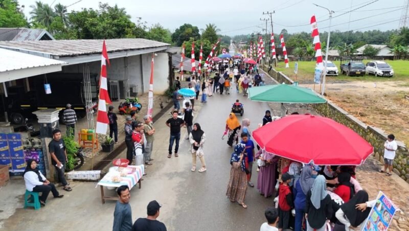 (Foto: Mc Tanbu)

Bazar Kuliner Happy Family yang dilaksanakan oleh Desa Rejosari.