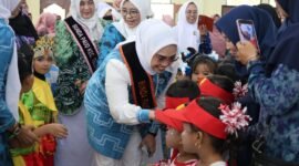 (Foto: Mc Tanbu)

Gebyar Pendidikan Anak Usia Dini (PAUD) Kabupaten Tanah Bumbu tahun 2025 resmi dibuka oleh Bunda PAUD Kabupaten Tanah Bumbu, Ny. Andi Irmayani Rudi Latif. Bertempat di Gedung 7 Februari, Pagatan, Kecamatan Kusan Hilir, Senin (30/6/2025)..